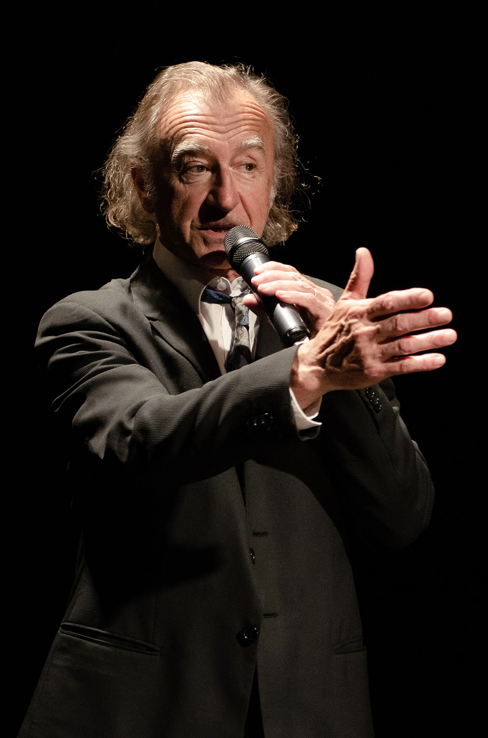 3-LES-ENCHANTEURS---©karineletellier